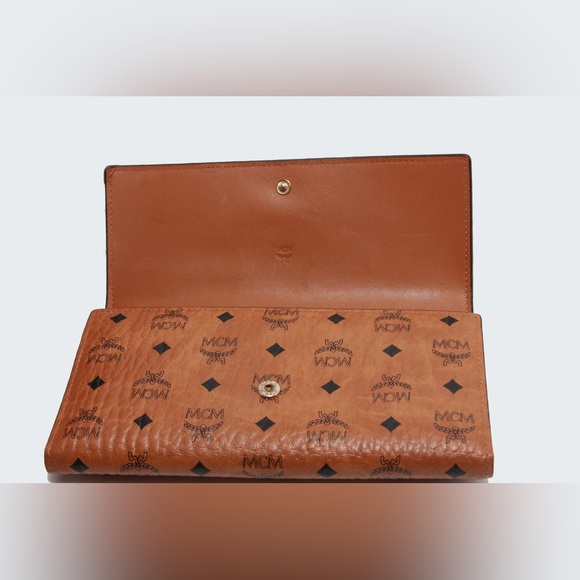 MCM signature logo-print coated canvas tri-fold wallet. - Picture 12 of 14